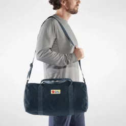 Fjallraven Reisetasche Fjällräven Vardag Duffel 30 Deep Forest -Camping Geschäft 6 Vardag Duffel 30 27243 638 C MODEL FJR